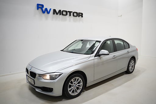 BMW 318D Sedan 143hk Steptronic M-värmare Dragkrok P-sensorer BT