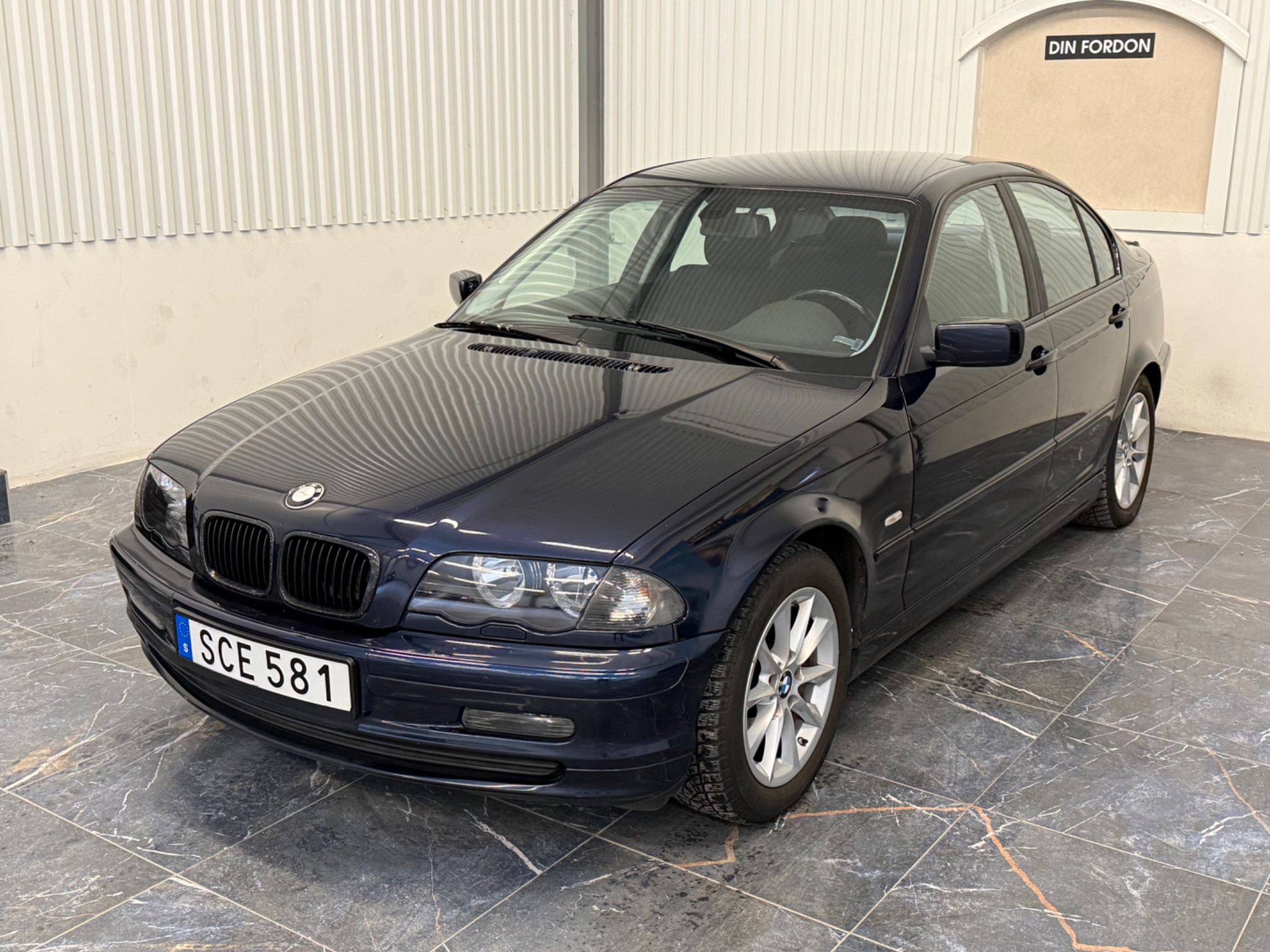 BMW 320