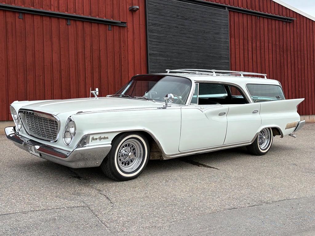 Chrysler New Yorker Town & Country Wagon 9 Seater