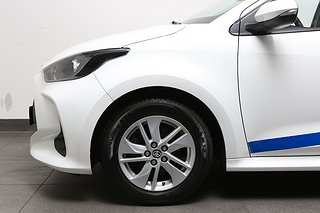 Halvkombi Toyota Yaris 9 av 24