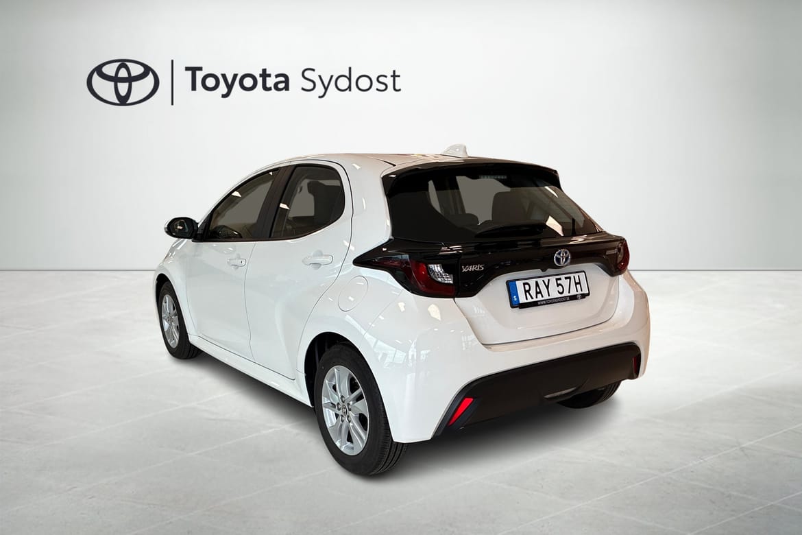 Toyota Yaris 2024, bild 2/10