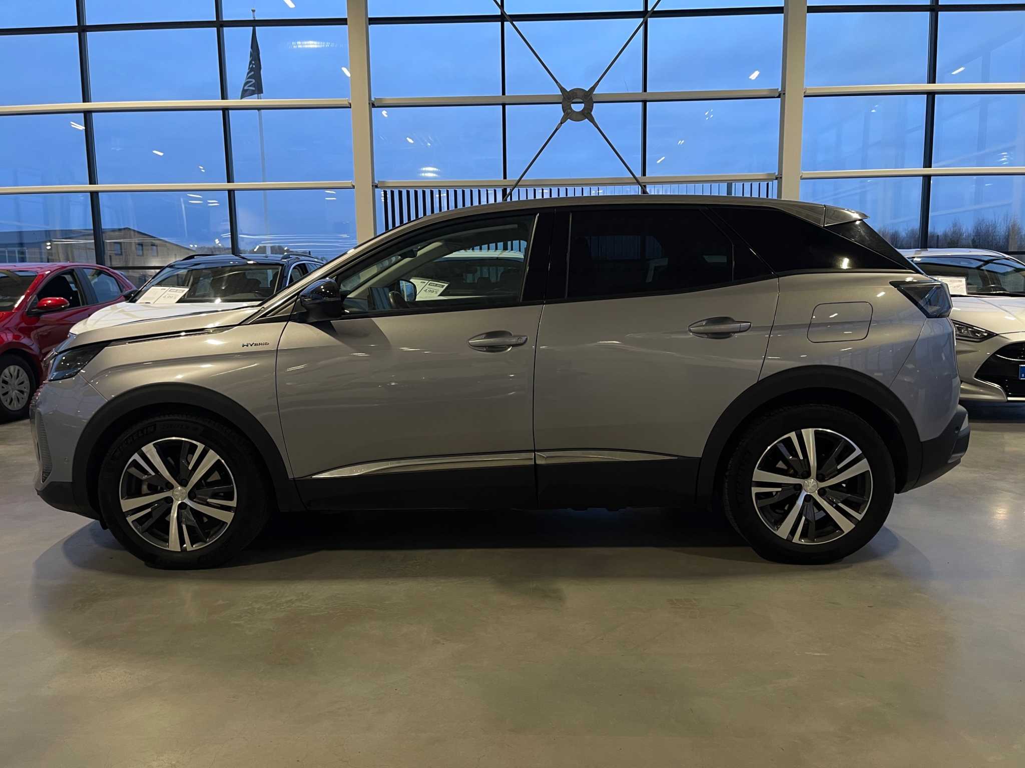 Peugeot 3008 Plug In HYBRID 225 2023, bild 2/46