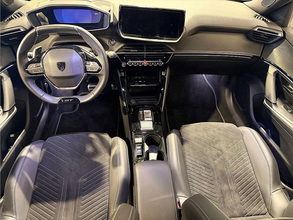 Bild på Peugeot 2008 GT 1.2 PT 130hk Aut - B-KAMERA, CARPLAY