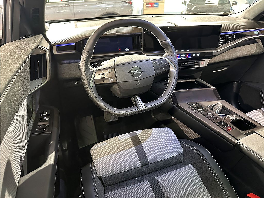 Bild på Opel Grandland GS 73kWh 213hk Aut - EXTENDED RANGE,PANO