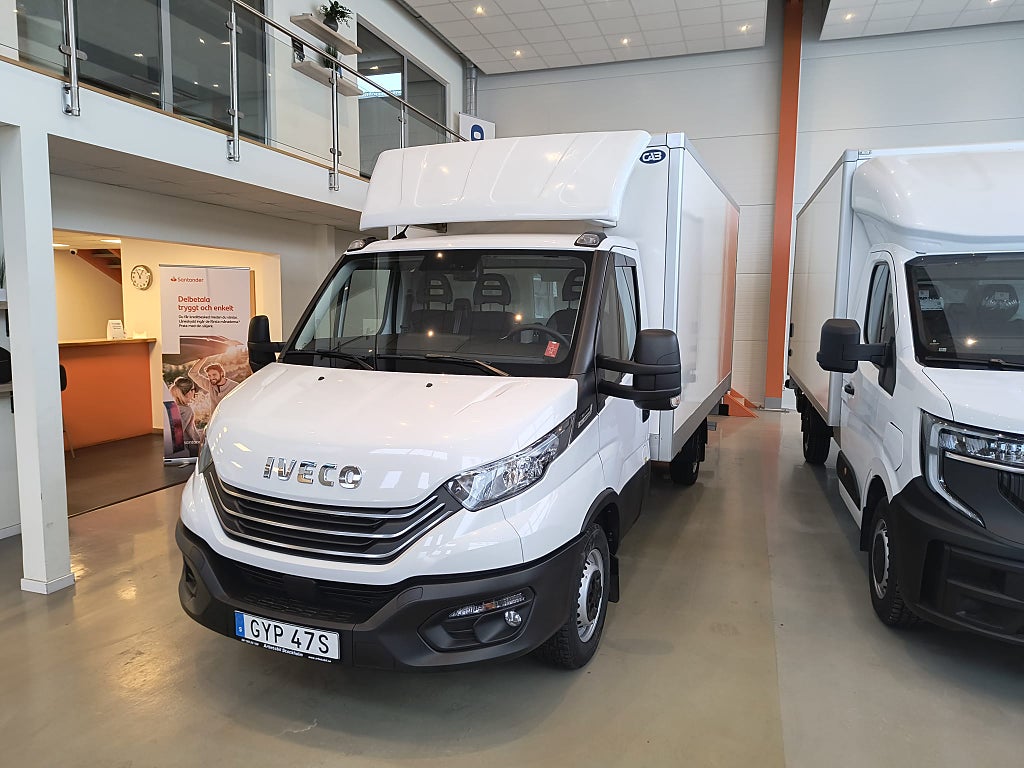 Iveco Daily 35-140 2.3 JTD Hi-Matic Euro 6/Skåp med Lyft /Sidodörr 