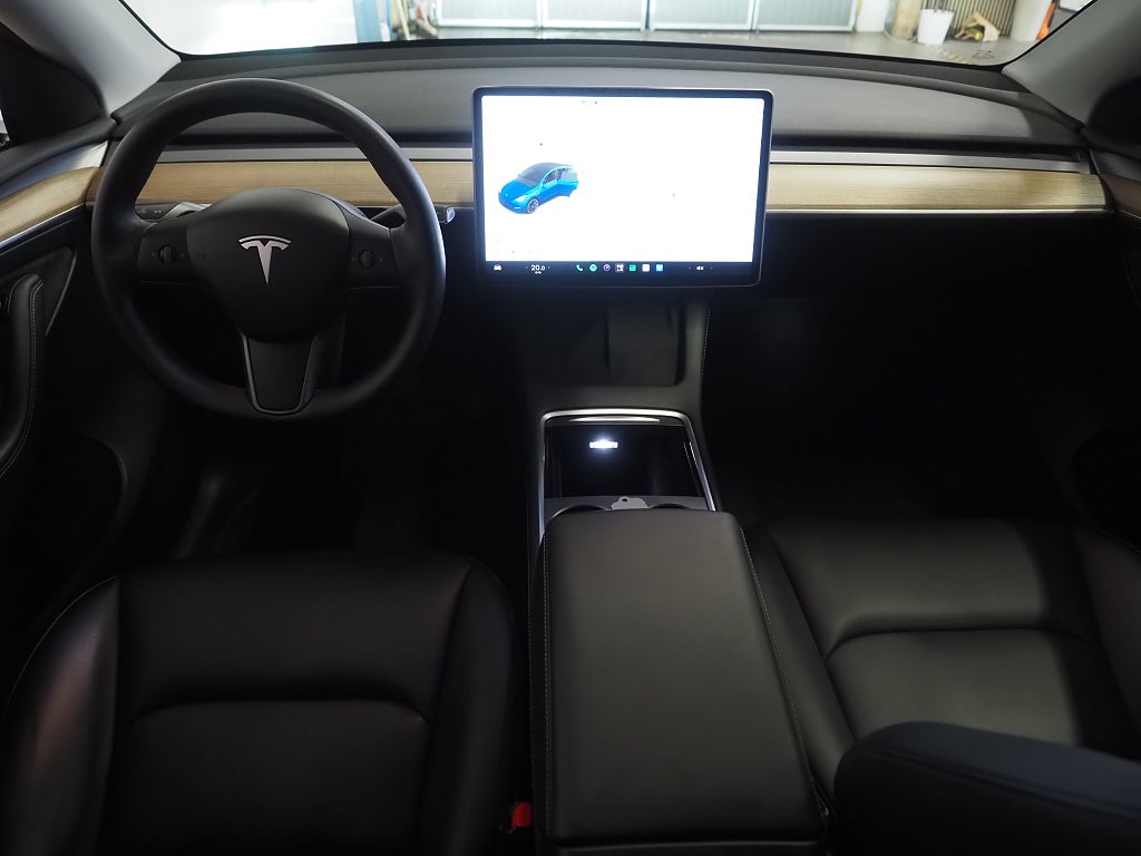 Tesla Model Y Long Range AWD 514hk | Dragkrok | Panoramaglastak | 2021