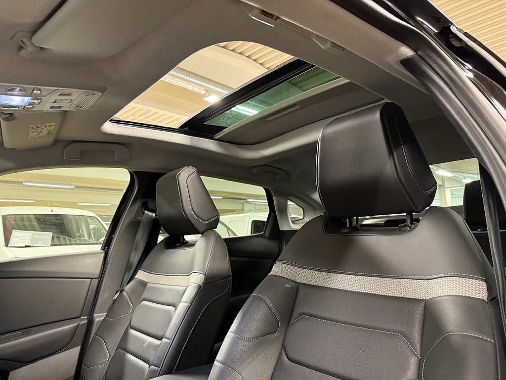 Bild på Citroën e-C4X X SHINE Exklusive Electric 136hk Back/Nav