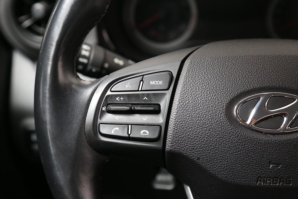 Hyundai i10 1,0 blue 67hk Essential Automat Kamera 1ägare Motorv 2021