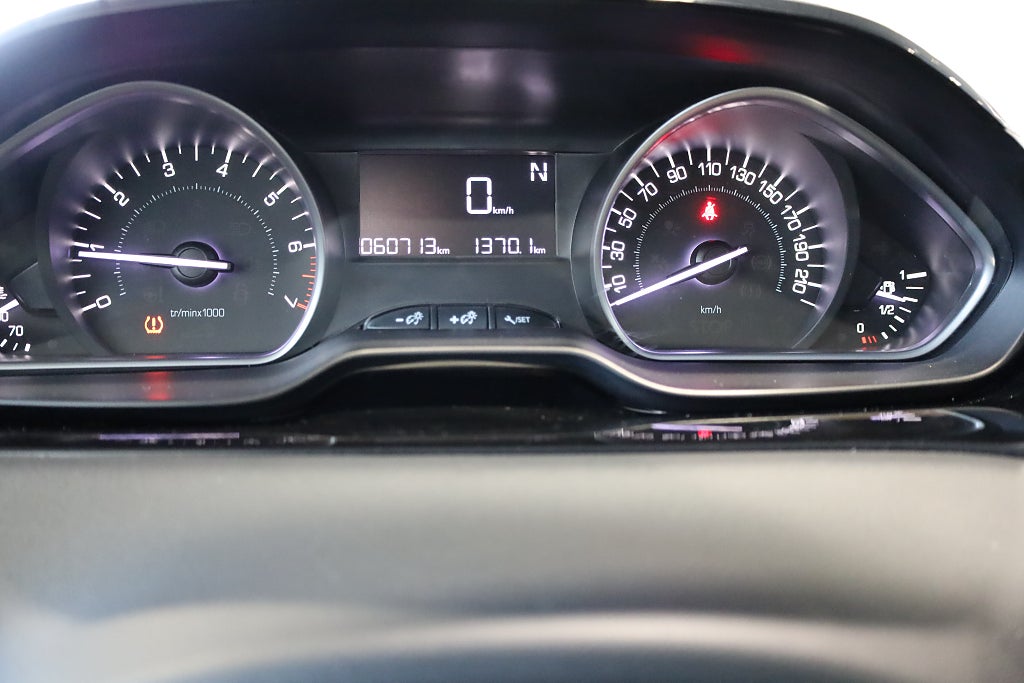 Peugeot 208  1.2 VTI PureTech AUT M-värme Blåtand