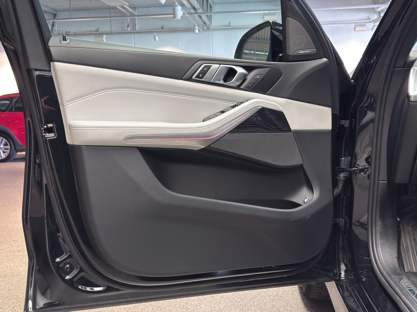 BMW X5 xDrive 50e 490hk Business Edt M Sport|Drag|Innovation 2025 - miniatyr 8