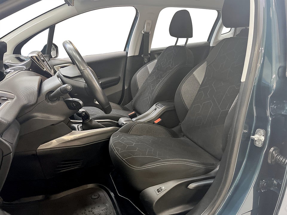 Bild på Peugeot 2008 Active 1.2 PT 82hk - EN ÄGARE, FARTHÅLLARE