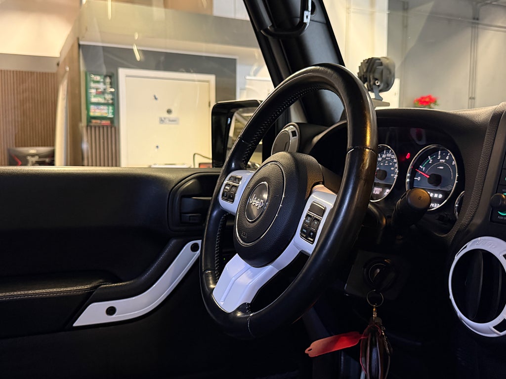 Jeep Wrangler 2014 - miniatyr 26