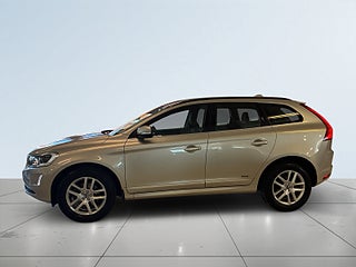 Volvo XC60 D4 AWD Classic Momentum Drag Pvärme Rattvärme S&V-däck – bild 4
