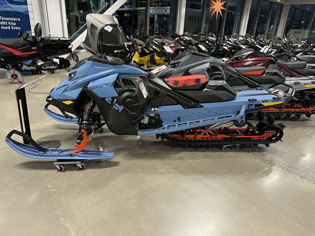 Ski-Doo Freeride 146" 850 E-TEC 64mm SHOT 10.25" Display