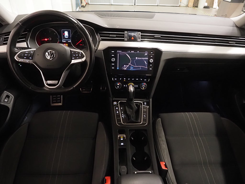 Volkswagen Passat Alltrack 2.0 TDI 4Motion Navi B-Kam D-Värm 2020