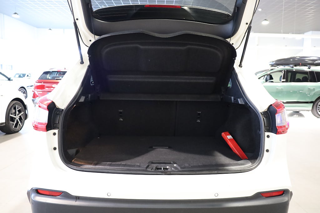 Nissan Qashqai 1,3 DIG-T 160hk N-CONNECTA Aut 360° Navi P-sensorer 2019