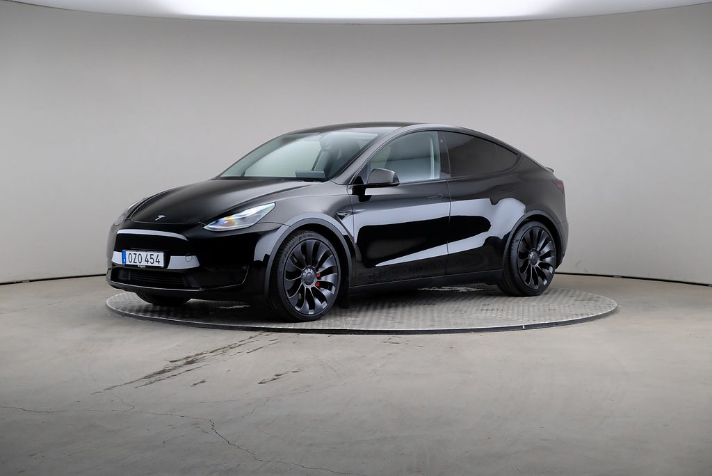 Tesla Model Y Performance 534hk AWD Drag
