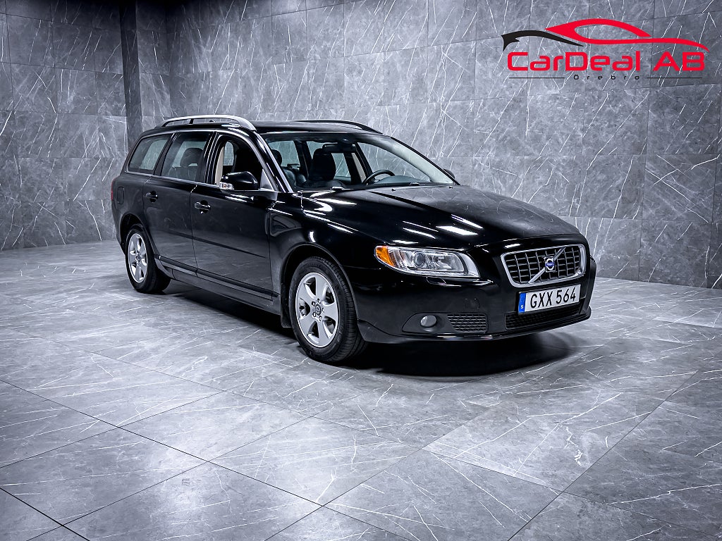 Volvo V70 2.0F 145hk Momentum M-Värmare Delläder Dragkrok