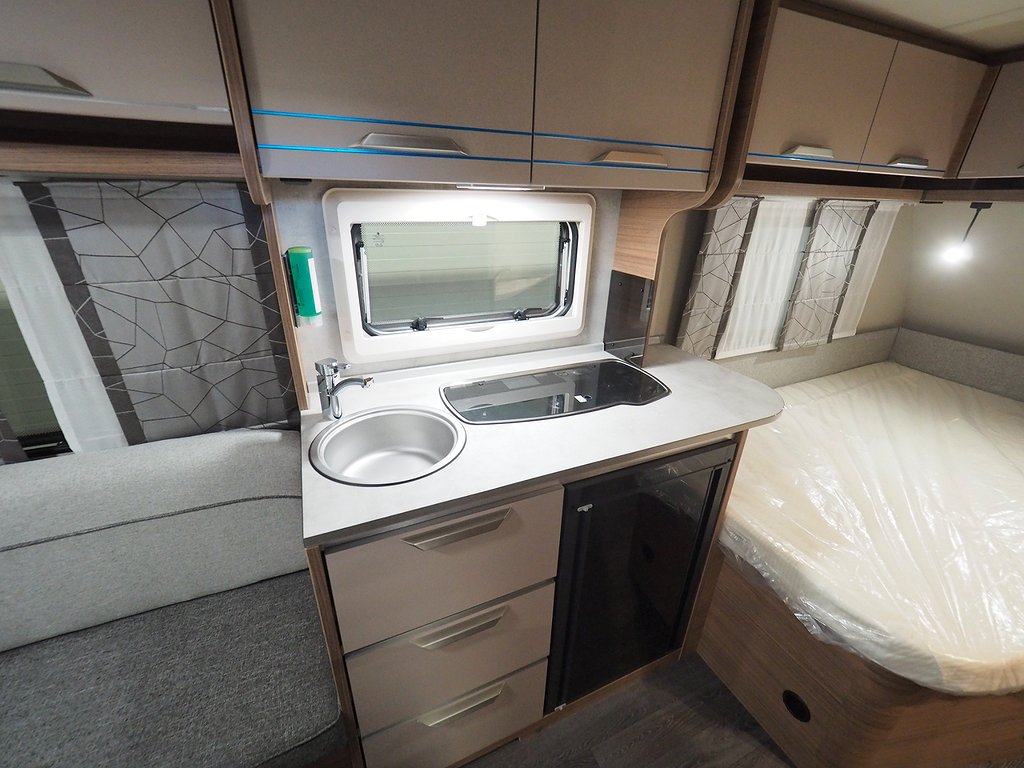 Knaus Sport 450 FU Design-paket I 3,99% Ränta 2024