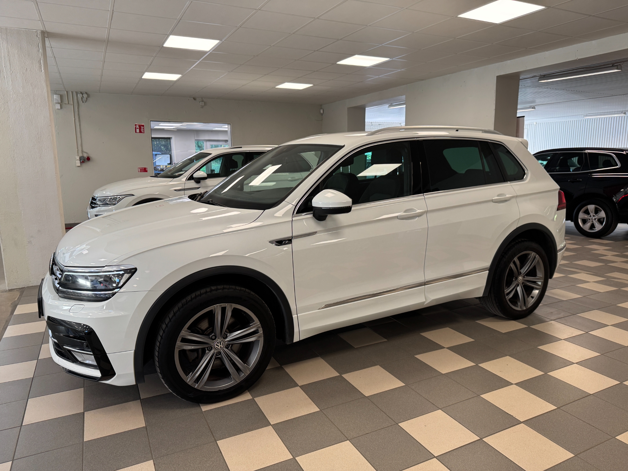 Volkswagen Tiguan 2017, kuva 2/10