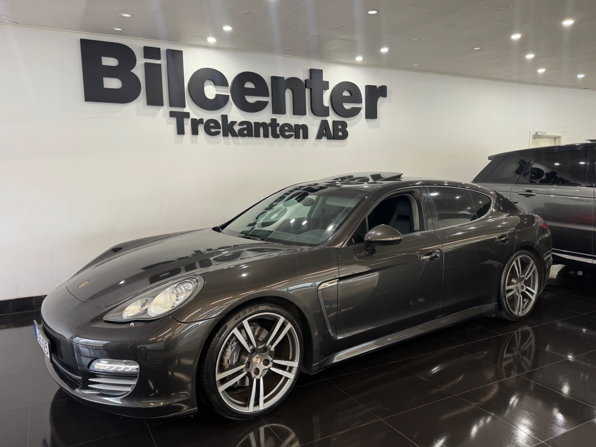 Porsche Panamera 2011, kuva 2/37