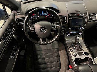 Volkswagen Touareg 3.0 V6 TDI Pano Dragkrok Psens Kamera SoV