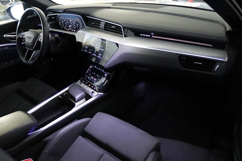 Audi Q8 e-tron Quattro S-line MOMS Pano B&O Matrix 360° Drag