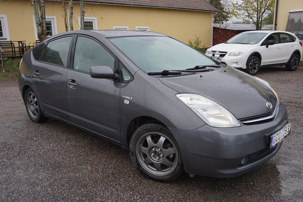 Toyota Prius 1.5 VVT-i Hybrid AUT/Backkamera/GPS