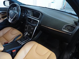 Halvkombi Volvo V40 Cross Country 9 av 23