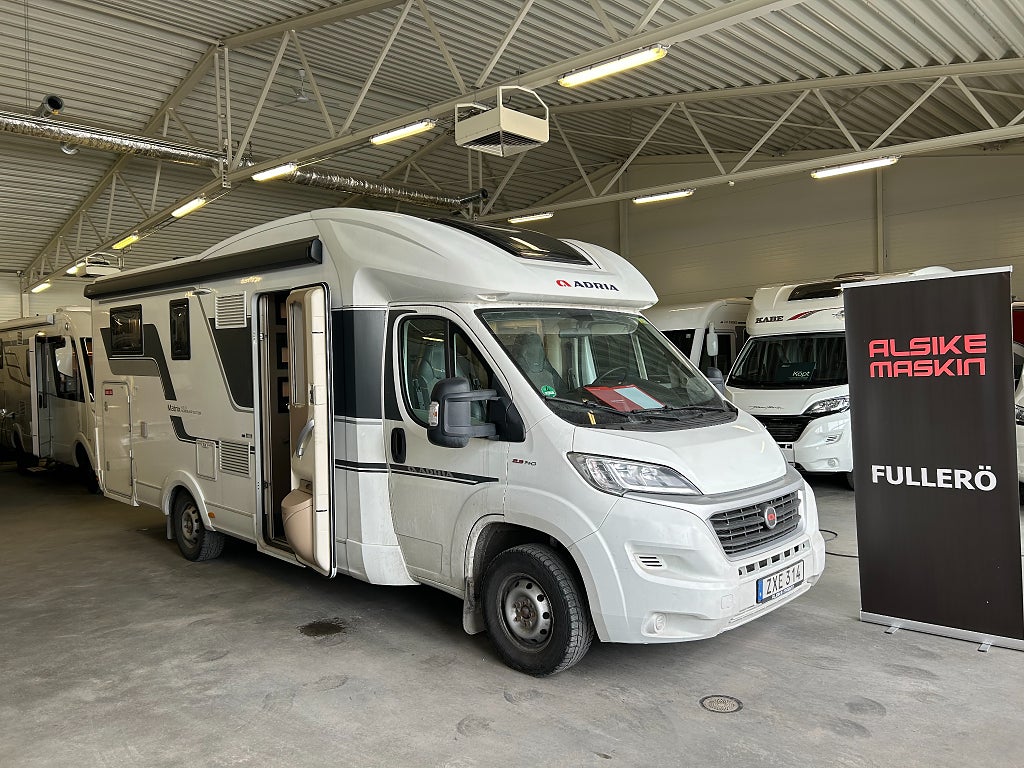 Adria Matrix Nordkapp 670 SL / Alde / Taksäng / Litium / B-kort / Solc