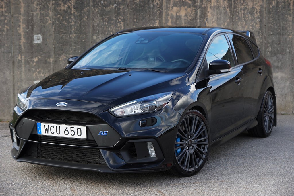 Ford Focus RS 350hk AWD 3-Ägare|Recaro Skalstol|B-Kamera|V-Hjul|
