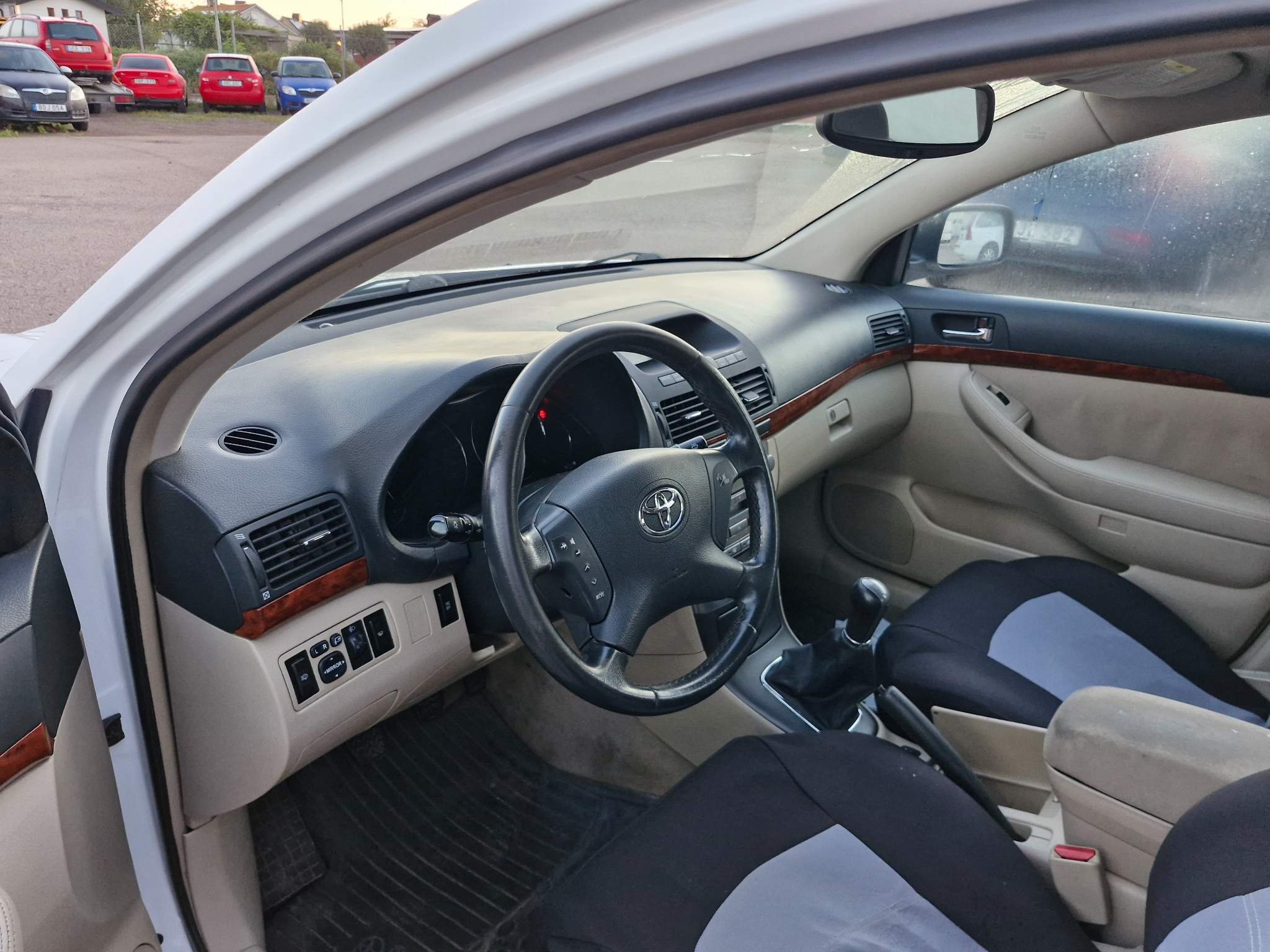 Toyota Avensis 2003, kuva 6/10