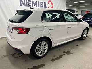 Skoda Fabia 1.0 TSI Style MOMSAD/Farthållare/M-värm/S&V-Däck