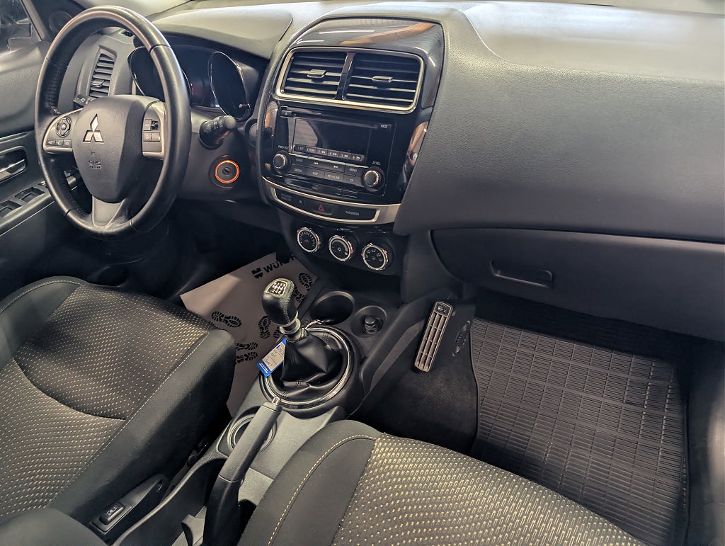 Mitsubishi ASX 1.8 Di-D ClearTec Comfort Drag/M-värm/V-hjul thumbnail