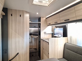 Husbil-halvintegrerad Sun Living C 70 DL 8 av 14