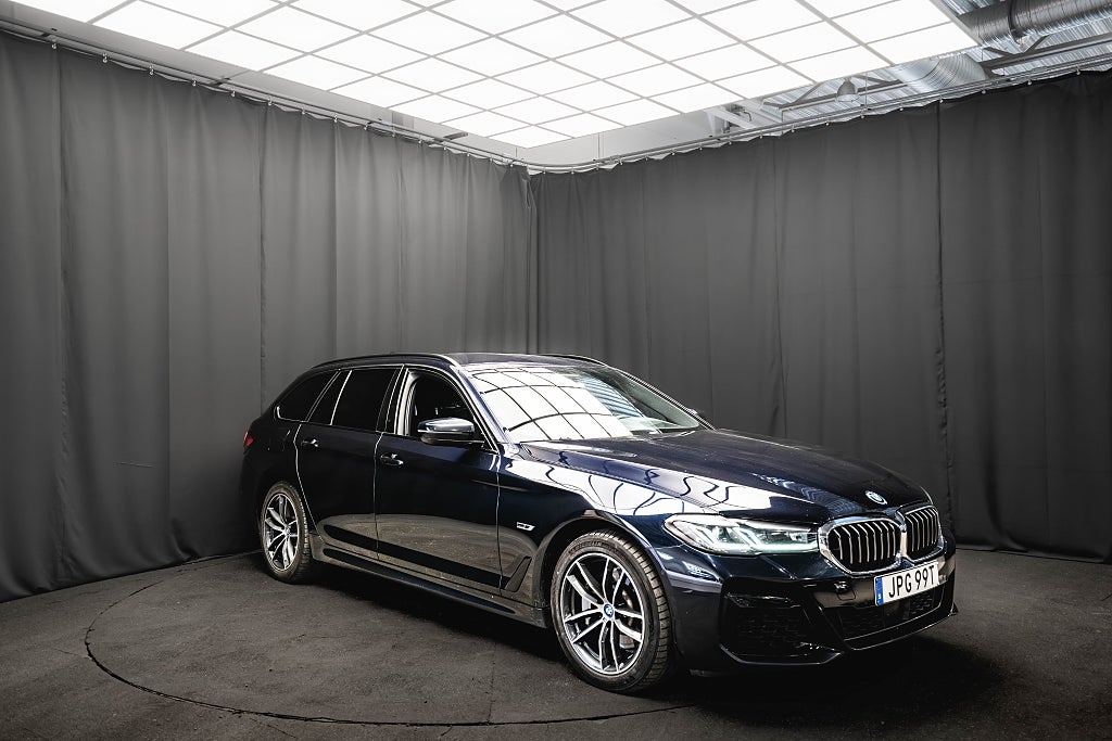 BMW 530e xDrive M Sport ADAPTIV-LED LÄDER DRAG HUD DAP MOMS