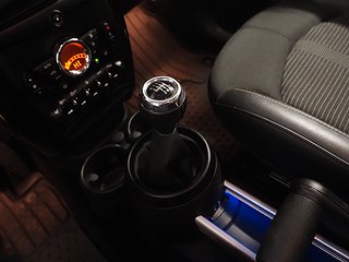 Halvkombi MINI Countryman 15 av 18