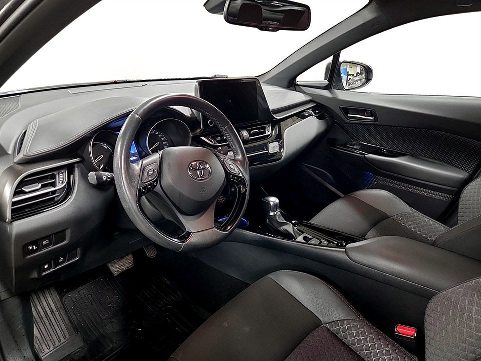 Bild på Toyota C-HR X Edition CVT 122hk Aut - B-KAMERA, RATTVÄRME