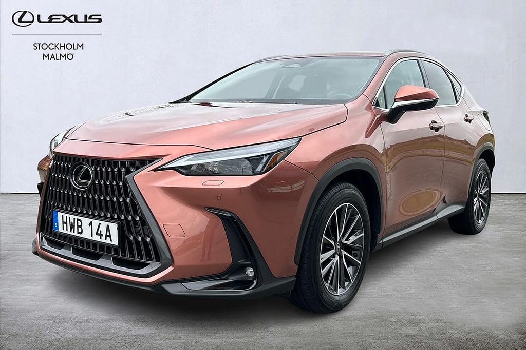 Lexus NX450H+ Business Plus AWD Drag P-värmare Backka...