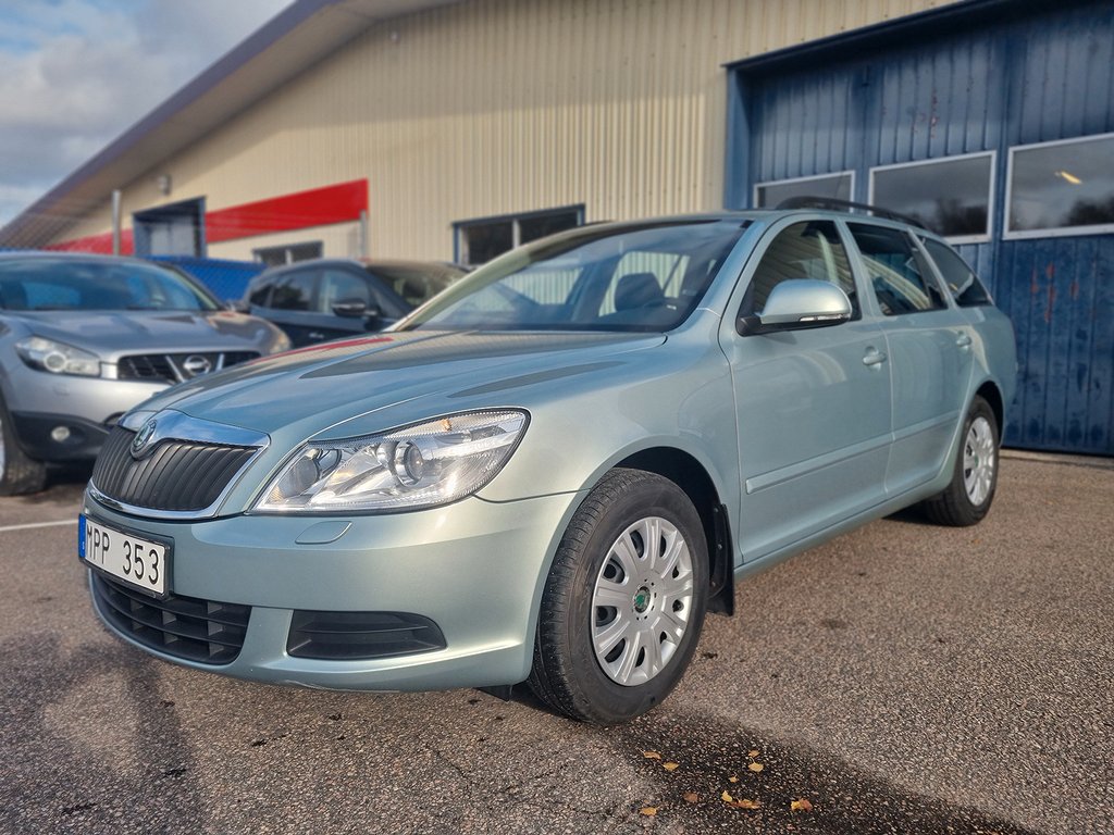 Skoda Octavia Kombi 1.4 TSI Ambiente En ägare 6450Mil 