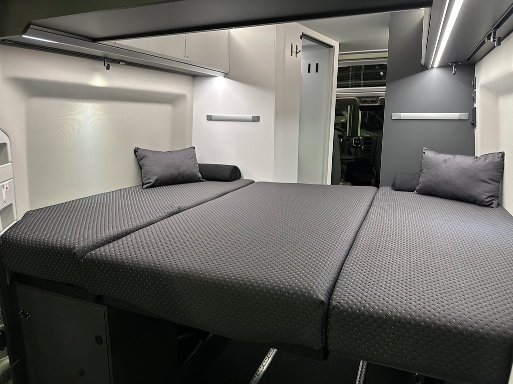 Adria TWIN SUPREME 600 SPB / Aut / Dieselpanna / <6 meter - Adria