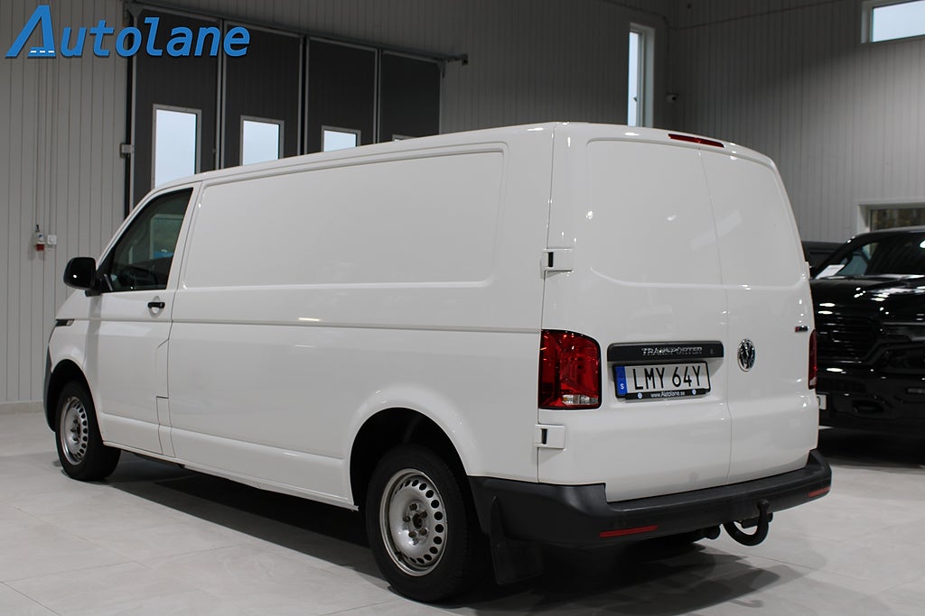 Volkswagen Transporter T32 2.0 TDI SCR 4Motion Värmare,Dragkrok,Carplay 150