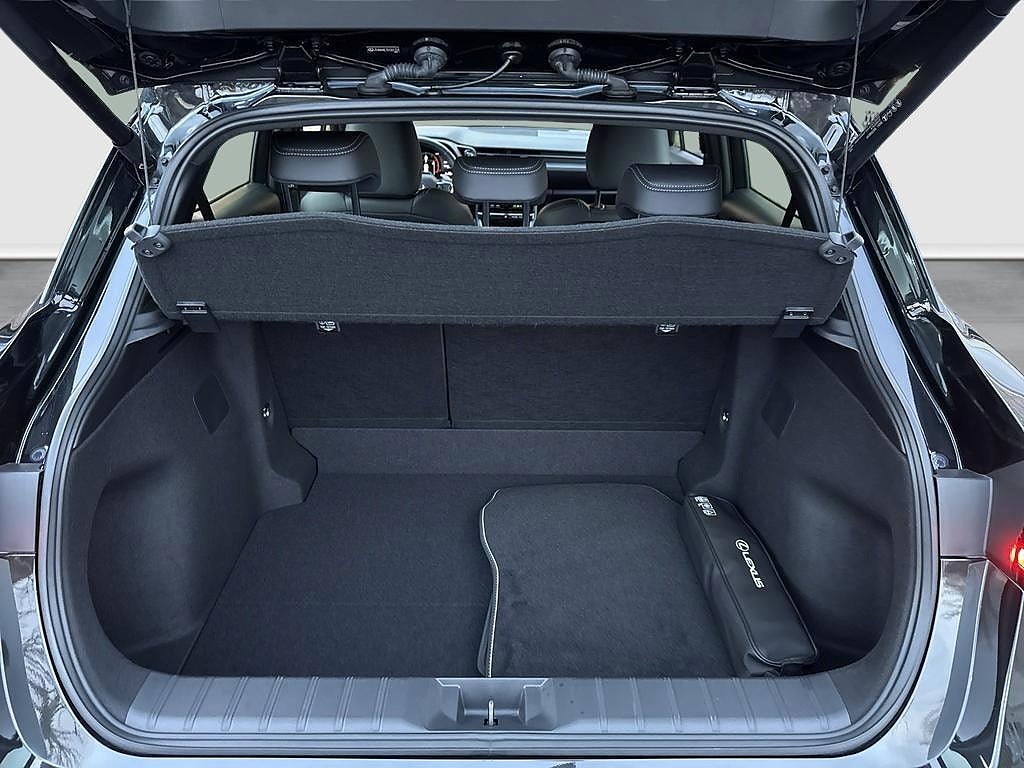 Lexus LBX 2024 - miniatyr 10