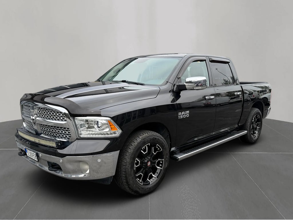 Dodge Ram 1500 Laramie Crew Cab 5.7 V8 HEMI 4x4 TorqueFlite 