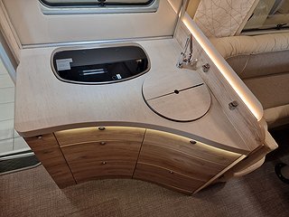Husbil-integrerad Eura Mobil IL 650 HS 13 av 25