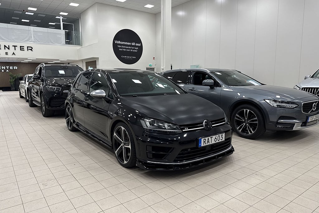 Volkswagen Golf I 5-dörrars R 2.0 TSI 300Hk 4Motion Dynaudio/Panorama/Gps
