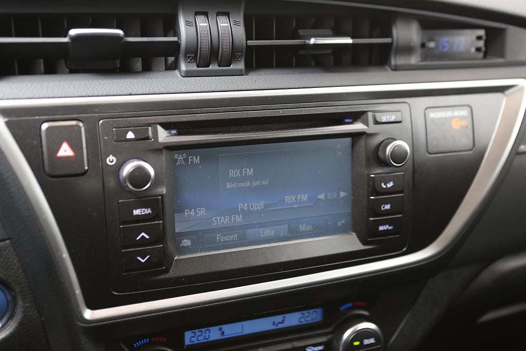 Toyota Auris Touring Sports Hybrid e-CVT Executive 2015