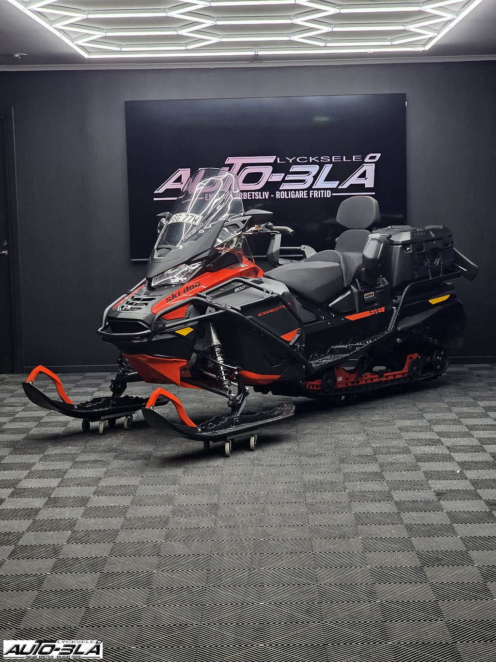 Ski-Doo Expedition SE 900 ACE Turbo
