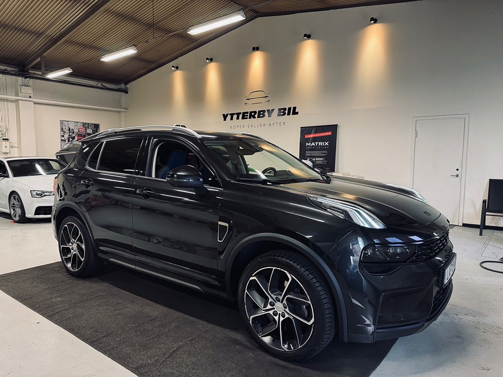 Lynk & Co 01 PHEV DCT Black Edition 360-Camera Infinity Laddkablar