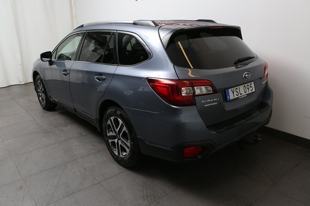 Subaru Outback 2,5i Ridge AWD Aut Skinn Bränslevärmare Drag 2018